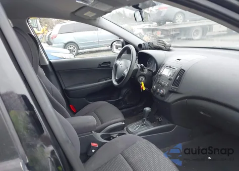 2011 Hyundai Elantra Touring Gls z USA, uszkodzony, nr VIN KMHDB8AE5BU093674